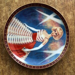 Barbie High Fashion Collectible Plate